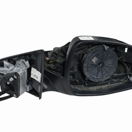 Dešinysis išorinis veidrodis dešinės pailgas