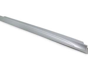 Durų slenksčio apdaila. Kairė kr