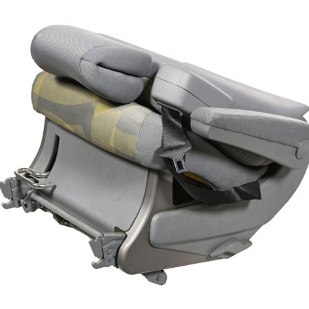 Viena sėdynė gale visose eilėse