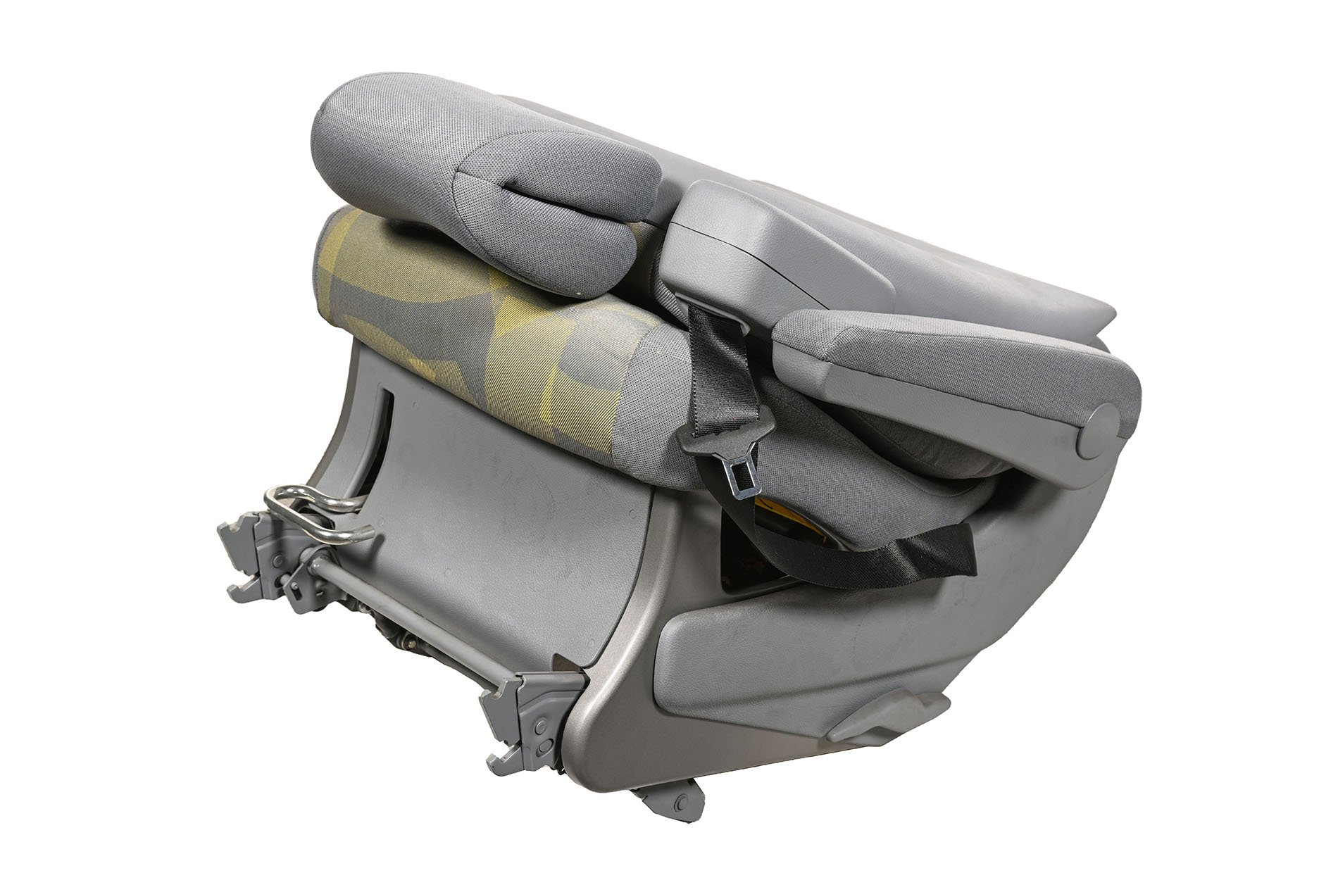 Viena sėdynė gale visose eilėse