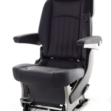 Viena sėdynė gale visose eilėse atnaujinta