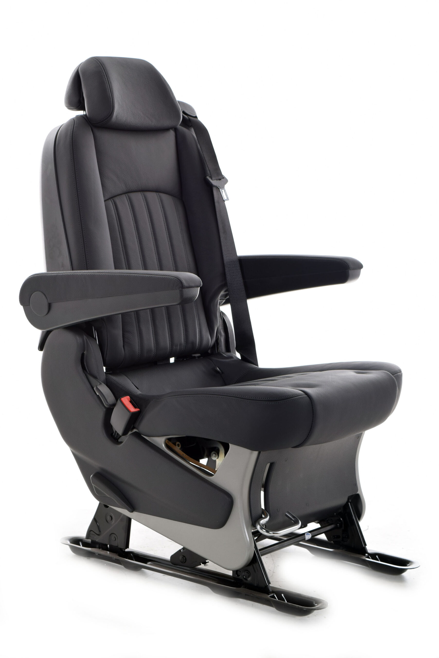 Viena sėdynė gale visose eilėse atnaujinta - Image 2